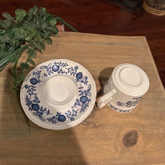 Kensington Blue Onion Tea Cup & Saucer England ironstone - Picture 3 of 7